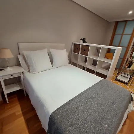 Estudio Centrico Con Garaje Y Vistas Al Mar. Apartment *