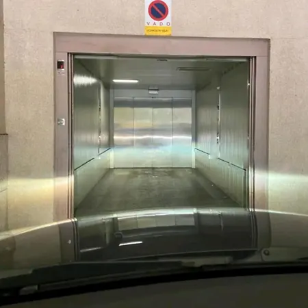 Estudio Centrico Con Garaje Y Vistas Al Mar. * Βίγκο