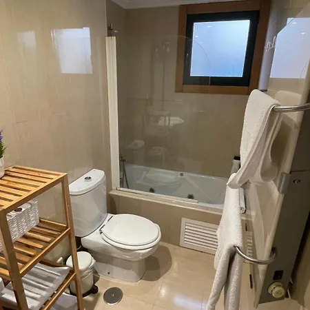 Estudio Centrico Con Garaje Y Vistas Al Mar. Apartamento Vigo